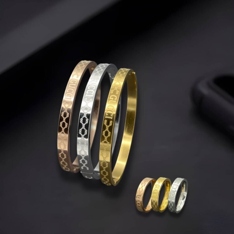 طقم اساور مع خواتم